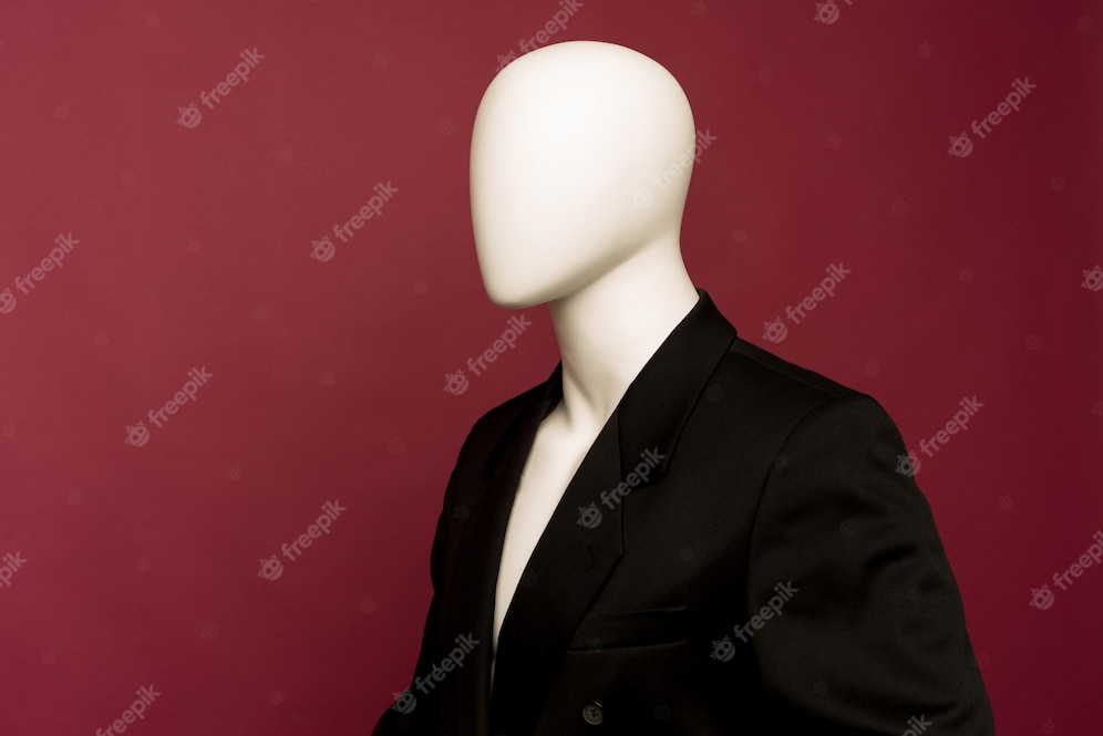 white-male-mannequin-black-business-suit-ruby_132310-4329